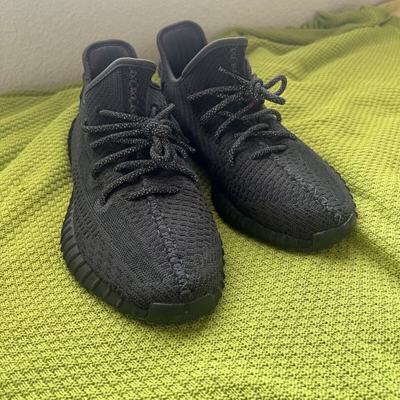 Size 10 - adidas Yeezy Boost 350 V2 Low Black Non-Reflective main image 4